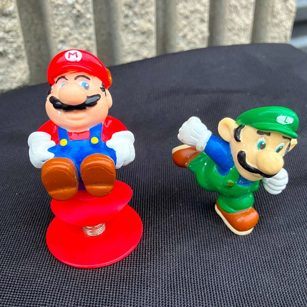 Vintage 1989 Super Mario and Luigi Toys